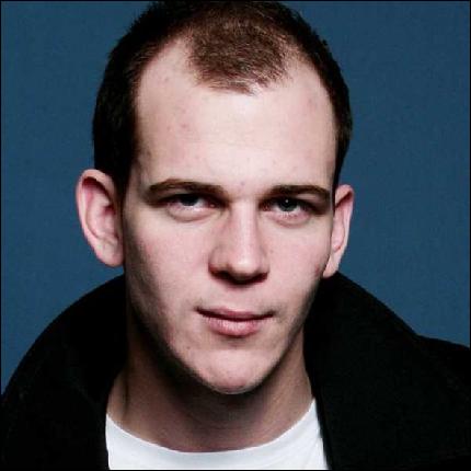 vikingstv.net_gustaf_skarsgard_012 (590x590, 33 kБ...)